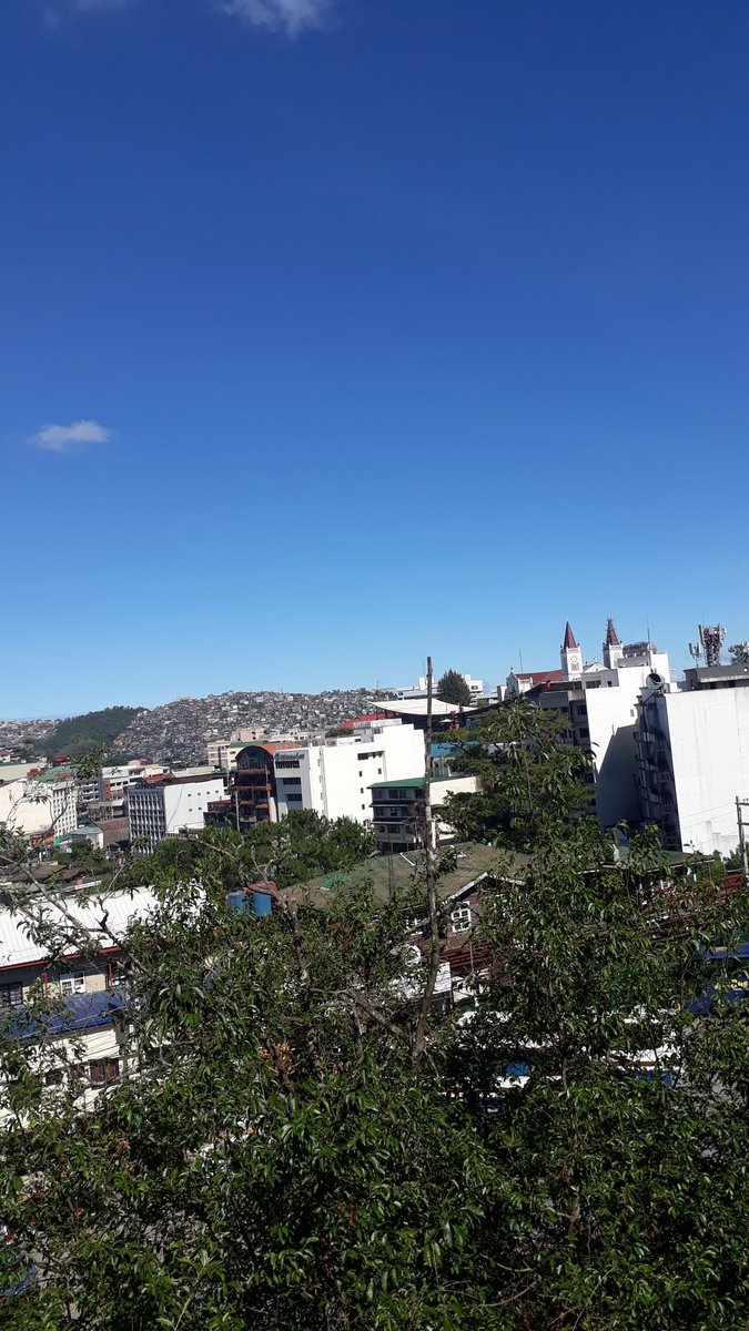 Swane47688833's tweet photo. A beautiful view on top of Sky Garden.
#RelaxingFriday #FridayMood
#SkyGarden #NaturesView
#CitiesView #ChillRelax https://t.co/y5a3iBcXiC