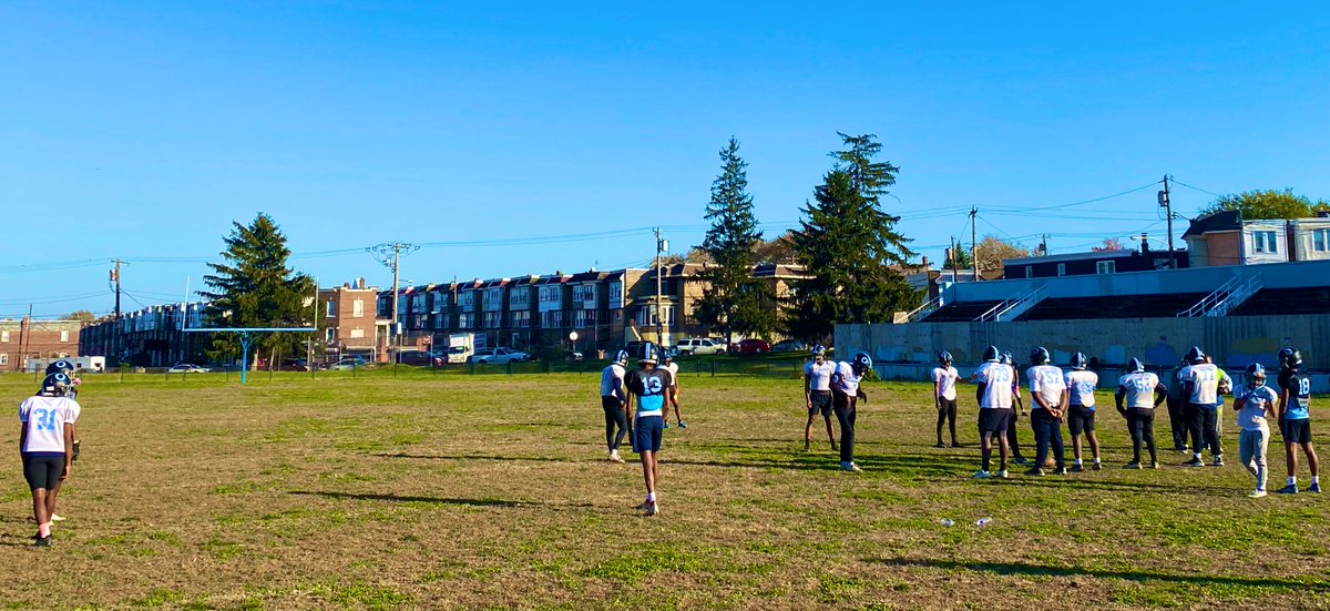 tdhald's tweet photo. Appreciate coach @RonnieFlowers16  for having me at @OCHStrojans practice earlier this week. 

Group of talented under the radar prospects 💎 over there that College Coaches need to see !

#WhyNP 
Will be getting their evals/info out to our #270CollegeClients https://t.co/eESrHDCxgn