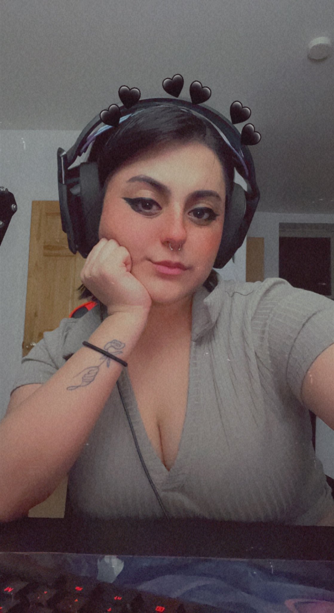 emperor noems 🖤‧₊˚ ┊ on X: emo cleavage is just “paramore tattooed in  between the tits” hopping on some valorant tonight, lets goooooooo  t.coJwDly8nioy 💛 t.com9ZtcWOrkS  X