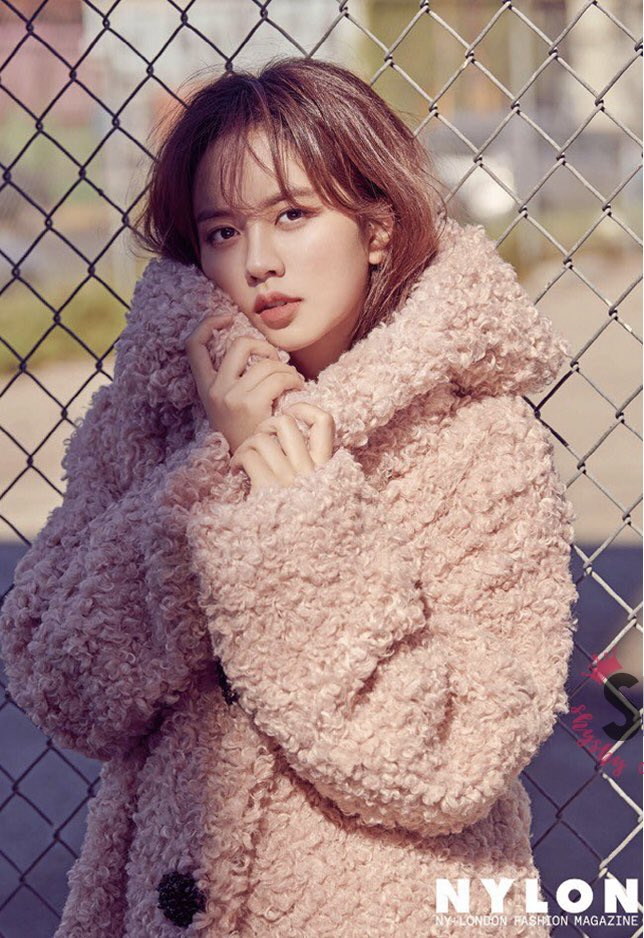 hiyaitschu's tweet photo. #Oriselcaday although it’s over I still wanna post this after trying to find a pic with so hyun with a fur coat 😅❤️ https://t.co/fG0bKBqYxs