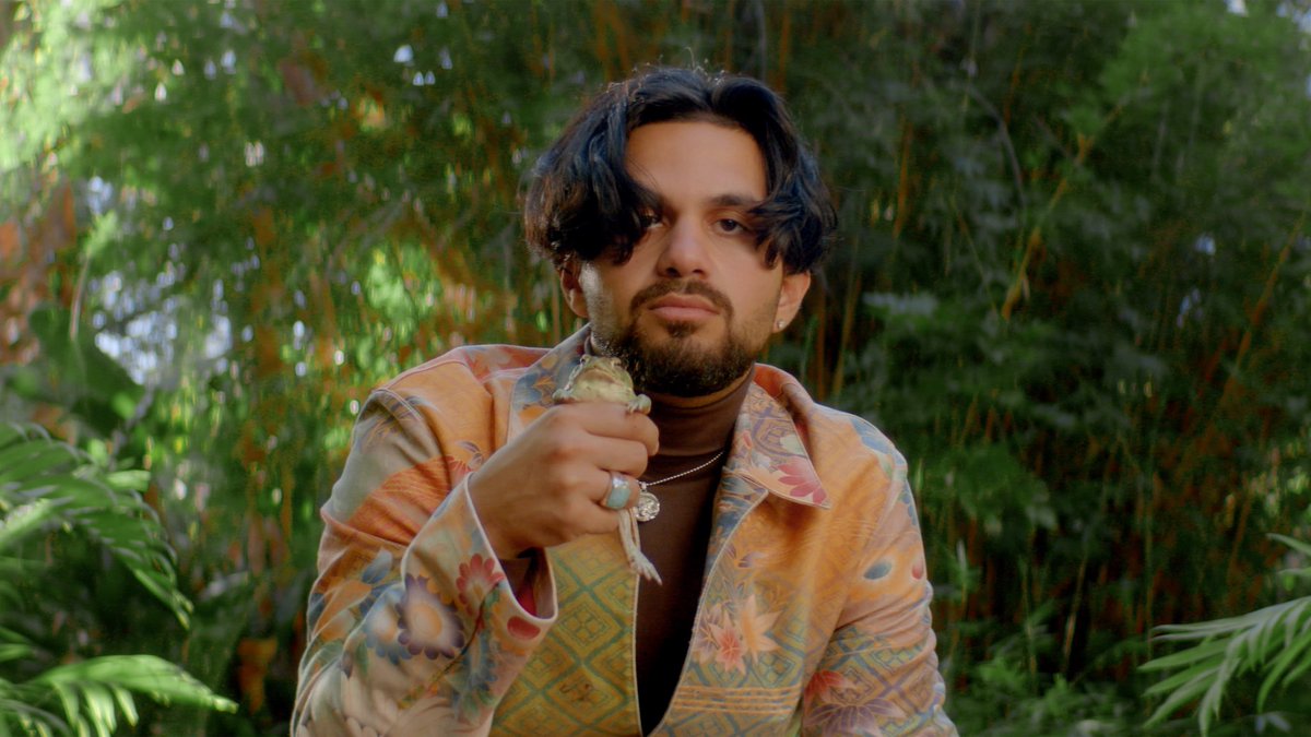 aries_ix's tweet photo. RIDING MUSIC VID OUT NOW 💖

https://t.co/GjdTINSR8C https://t.co/EtsQjWbi8R