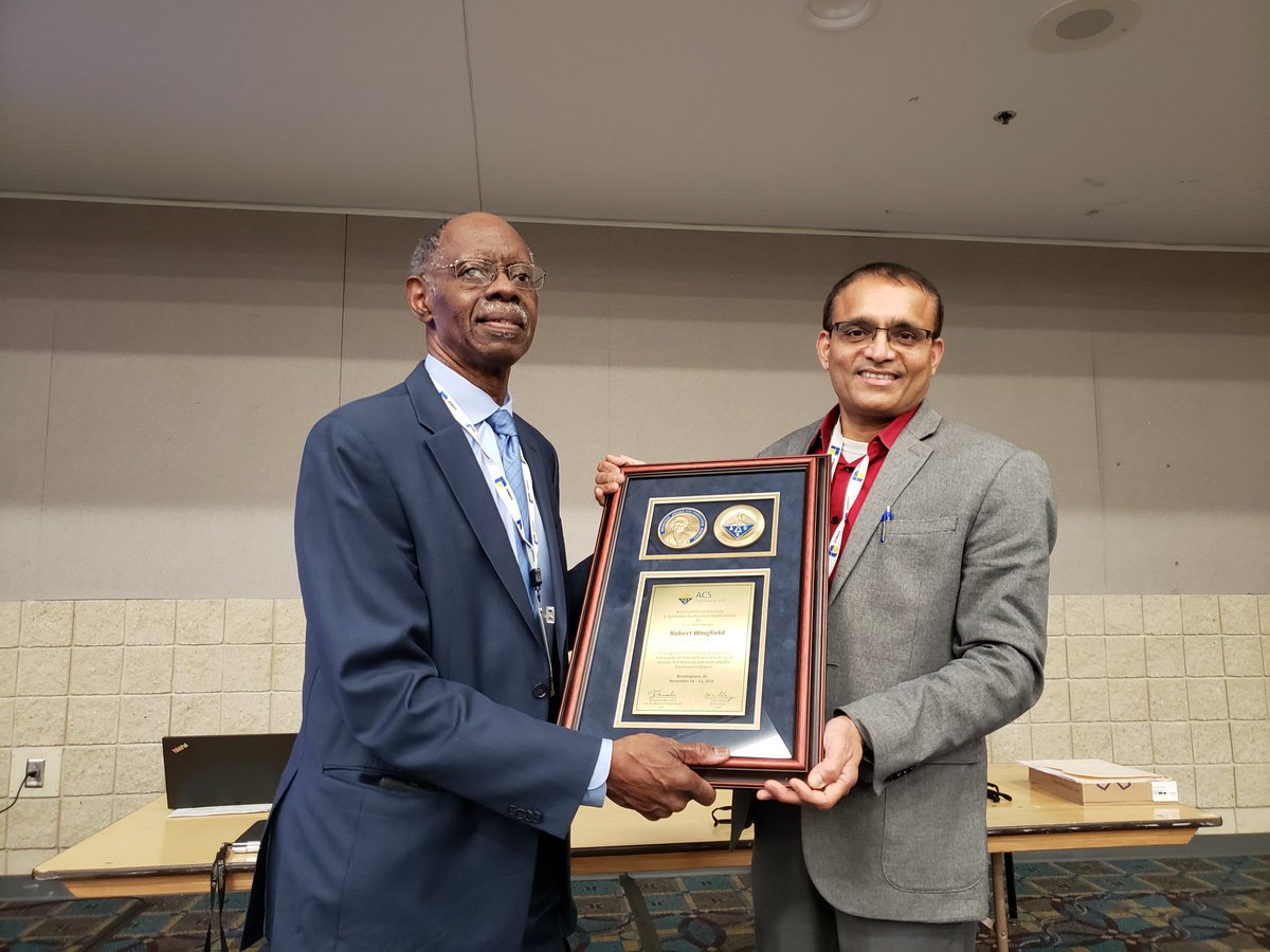 Robert Wingfield gets the Ann Nalley award. <a href="/NashvilleACS/">Nashville ACS</a> should be proud. #sermacs2021 #sermacs