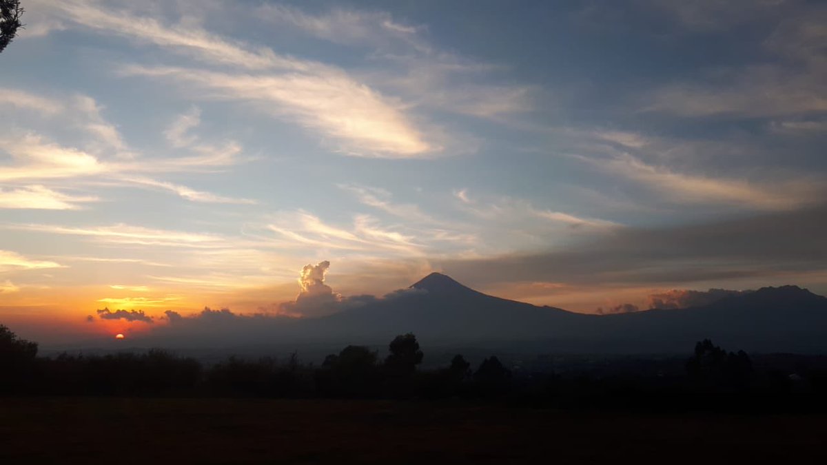 magiamastretta's tweet photo. Cielo de noviembre. https://t.co/BLGwW3MOzZ