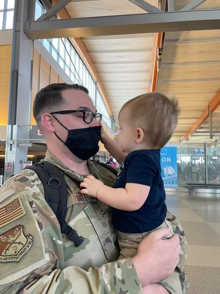JenniferPangle's tweet photo. My mama heart is beyond thrilled that my son is back on US soil and reunited with with precious family! #VeteransDay2021 https://t.co/TyKSqmvAr0