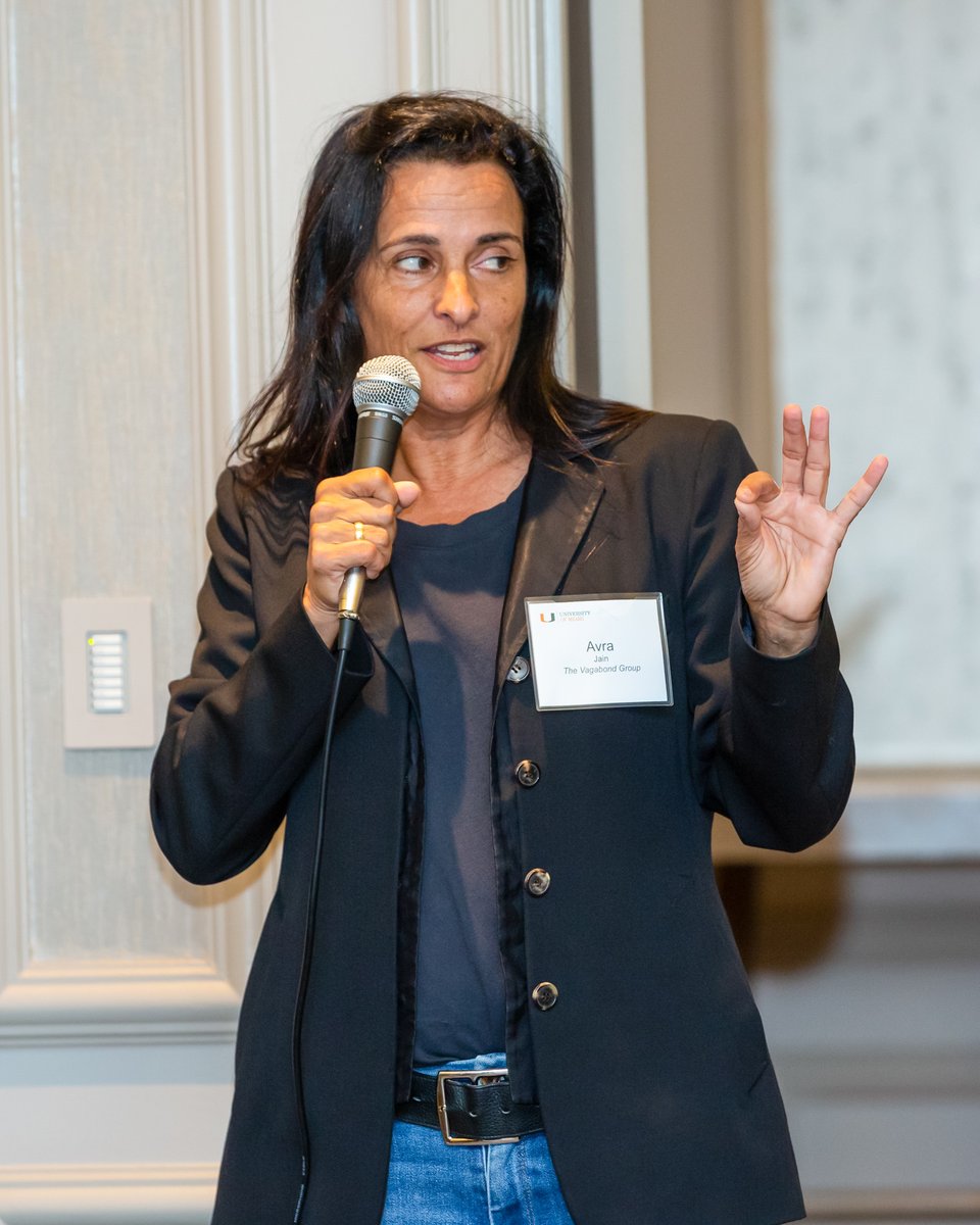 umiamimredu's tweet photo. Did you stop by Cocktails and Conversations with Women Leaders in Real Estate? 🍸 Students from @um_soa, @miamiherbert, and @miamilawschool had the chance to meet and network with women leaders in the industry. https://t.co/b83Ffyezr6