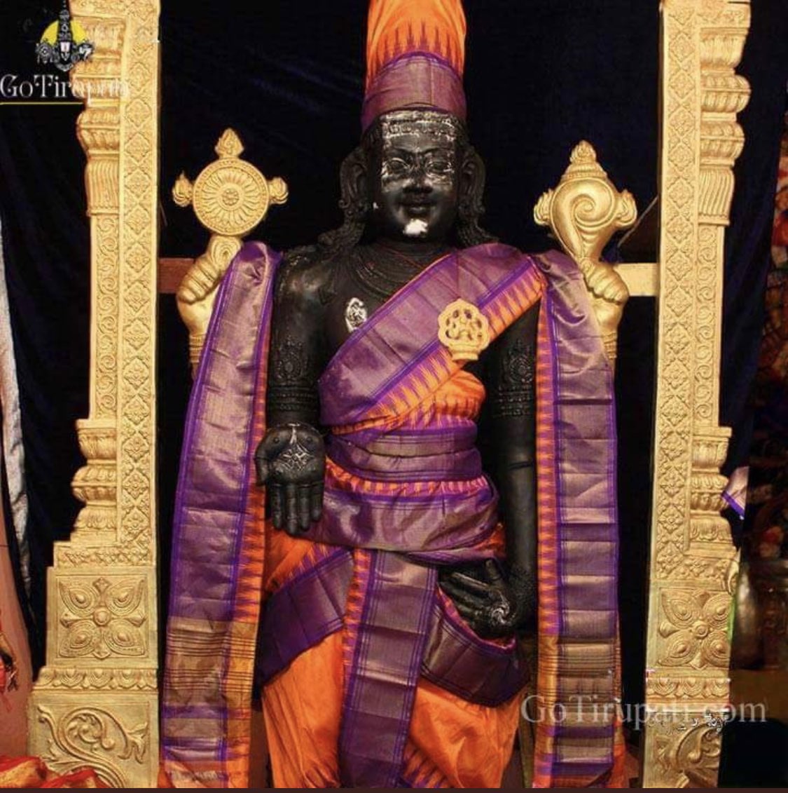 AMITABHTHAKUR21's tweet photo. #AkshayaNavami #AnwalaNavami ...On this day we cook food under #Anwala tree, symbol of Lord #Vishnu for good health & prosperity. At #Sakshigooal one gets #Radhapada Darshan today. May #LakshmiNarayana bless all with good health @SJTA_Puri @JagannathaDhaam @Somnath_Temple @iskcon https://t.co/80GnFq0YPw