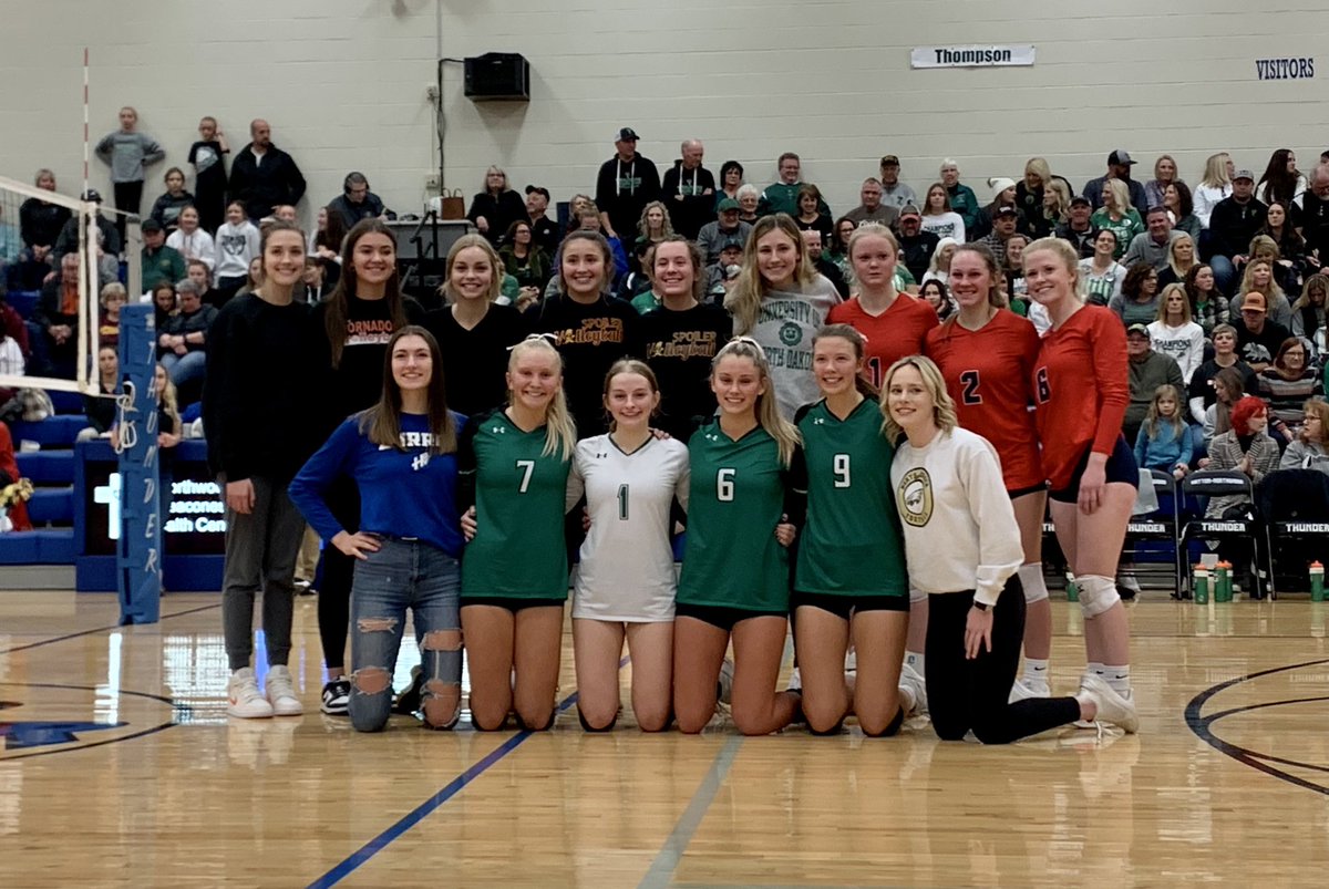 heyhay1998's tweet photo. Congrats @keiramo14061855 on making the all-region volleyball team as a sophomore 🏐 @BEKSports @NDPreps @KMAV @getsomemoore3 #northborder https://t.co/LXx1AegpRX