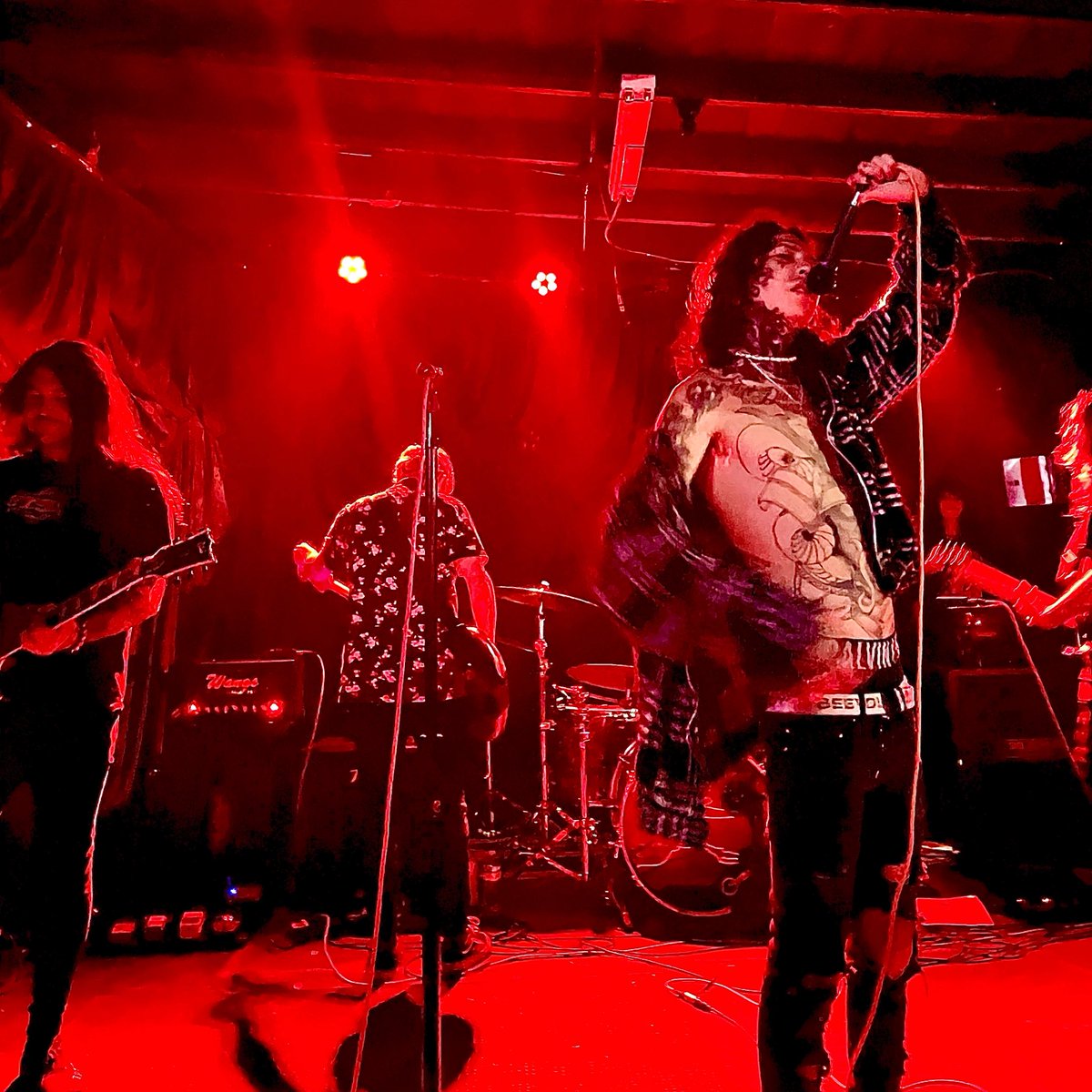 ca1ixo_'s tweet photo. i miss @ifidiefirstband </3 https://t.co/AJDJTB4eTQ