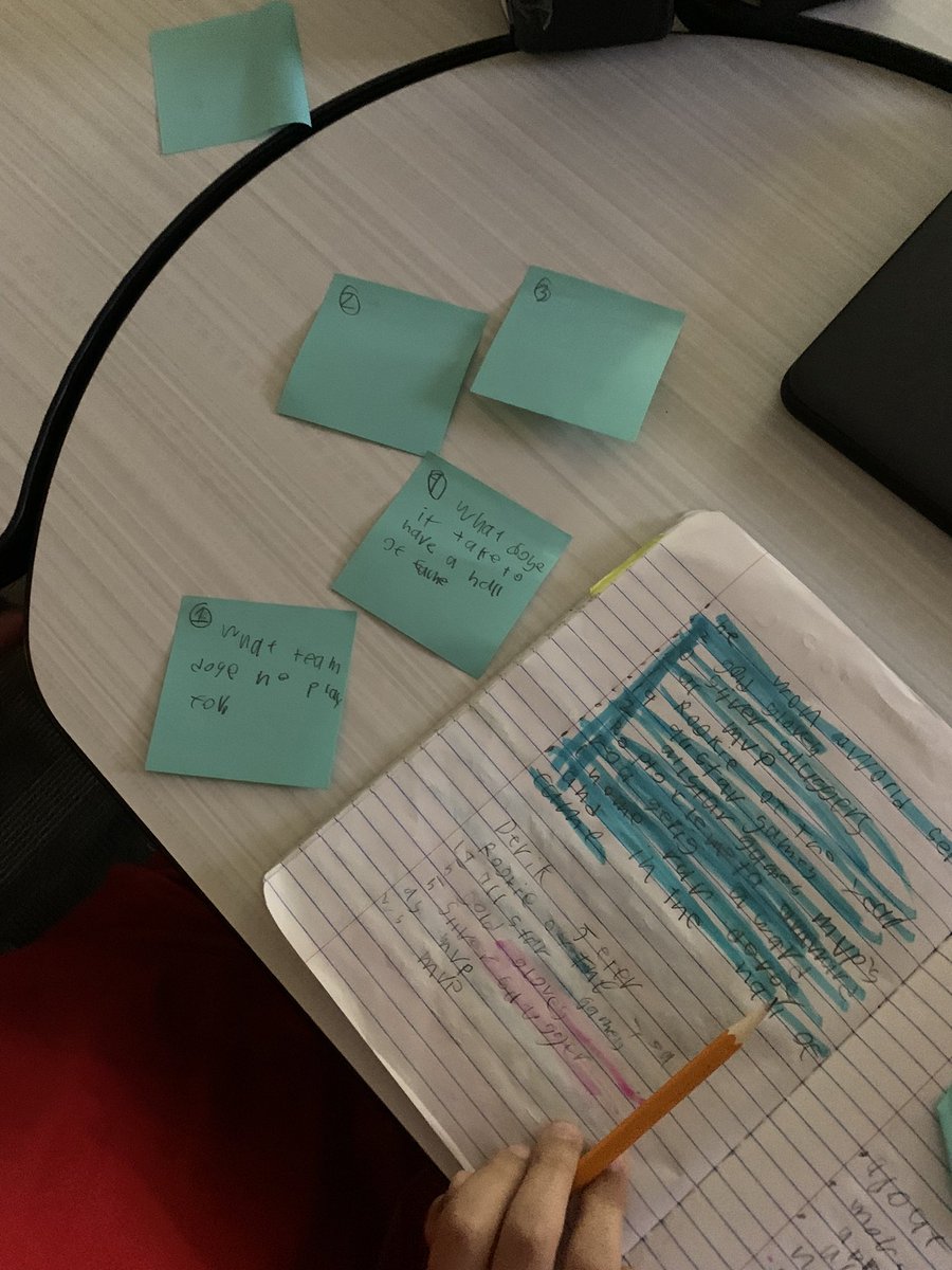 MrsDavis tweet media