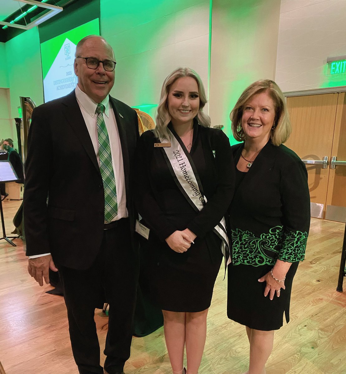 emmalewisyo's tweet photo. me and my besties here to say that voting for hoco royalty closes TONIGHT at 11pm!! @UNTPrez https://t.co/LYjPvf2ekA