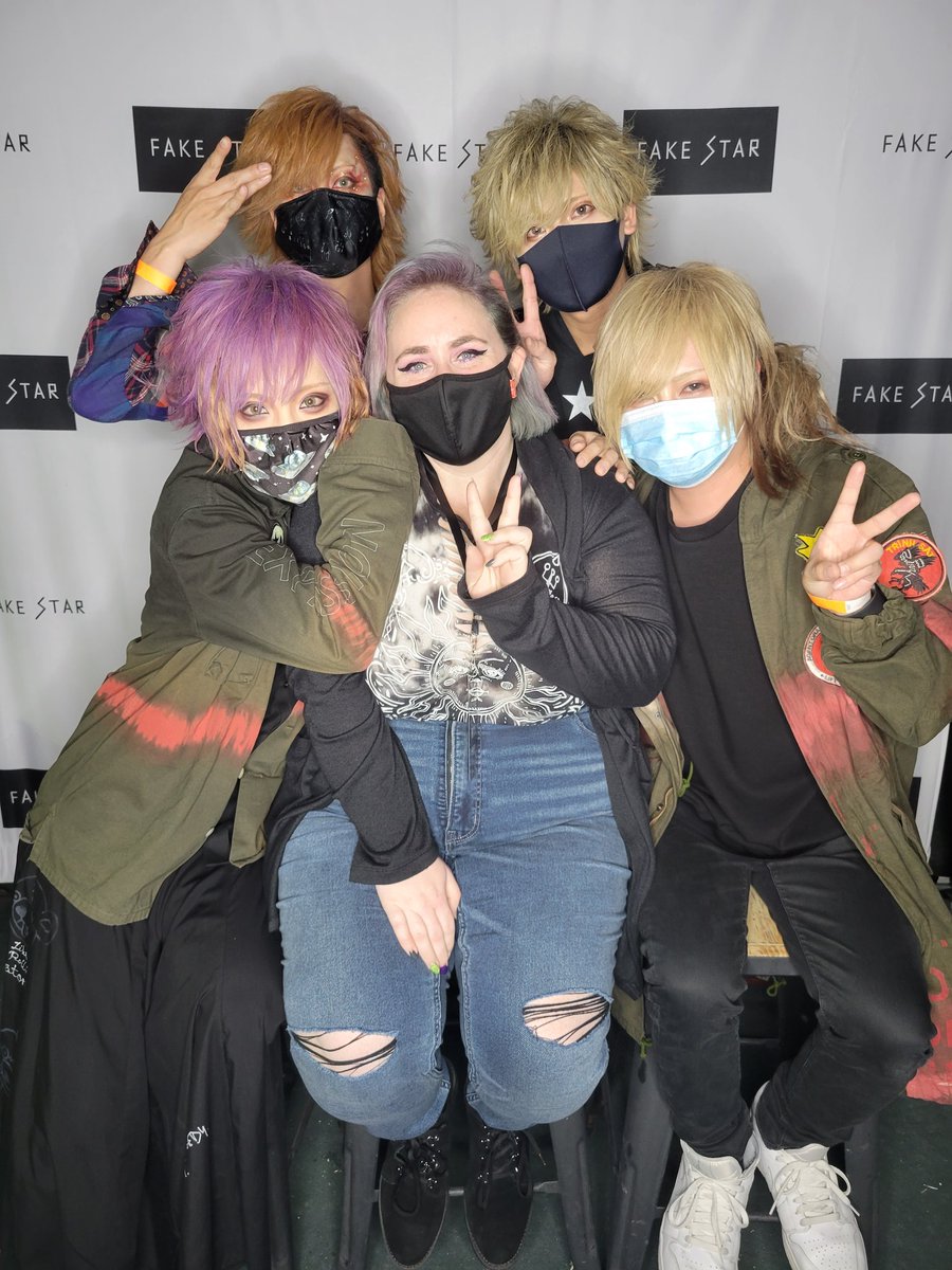 mel_it_hing_'s tweet photo. 💕💕💕💕💕 I love ACME so much omg https://t.co/BjlkOe68D5