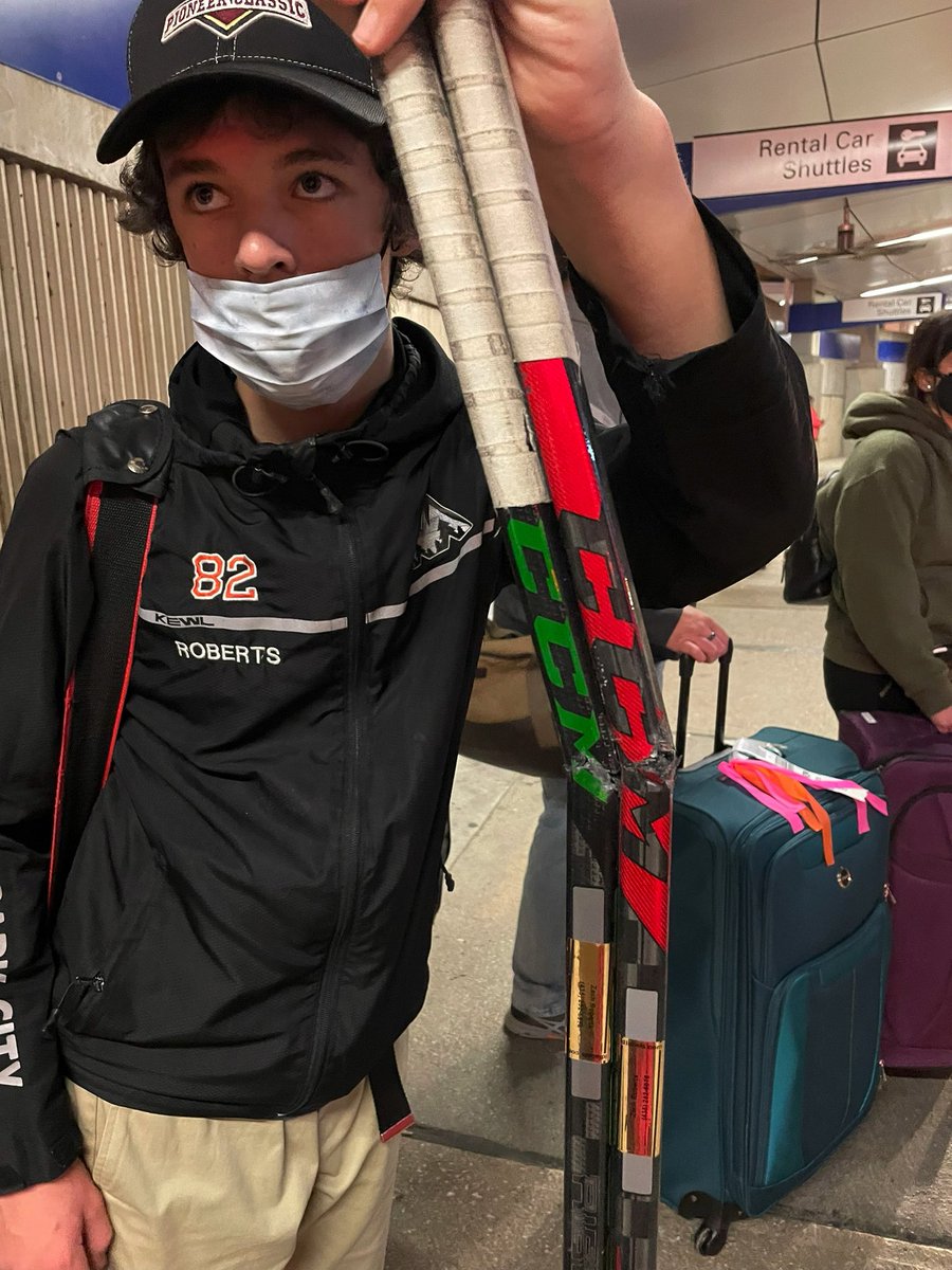 EBynan's tweet photo. How careless do you have to be to break two carbon-fiber hockey sticks? And then tell us you’re not liable for damage, only loss? Cmon @SouthwestAir do better! https://t.co/XNh89EHC0h