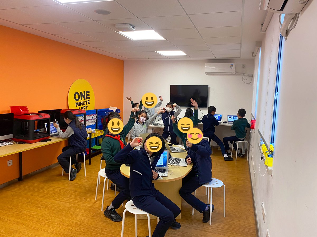 wiljonEDU's tweet photo. Makerspace highlights this week. Y4 students create safe beach light prototypes for sea turtles in @MSMakeCode using the #microbit V2 light sensors &amp; Y5 create their first project using the @LEGOEngineering Spike Prime sets 🙌 https://t.co/lDjCzm39h7