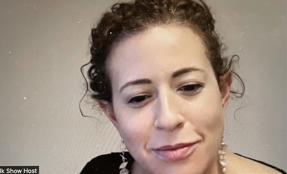 We are so grateful to have Vicki Haberman as our host tonight! The best UX talk show host ever! 🤩