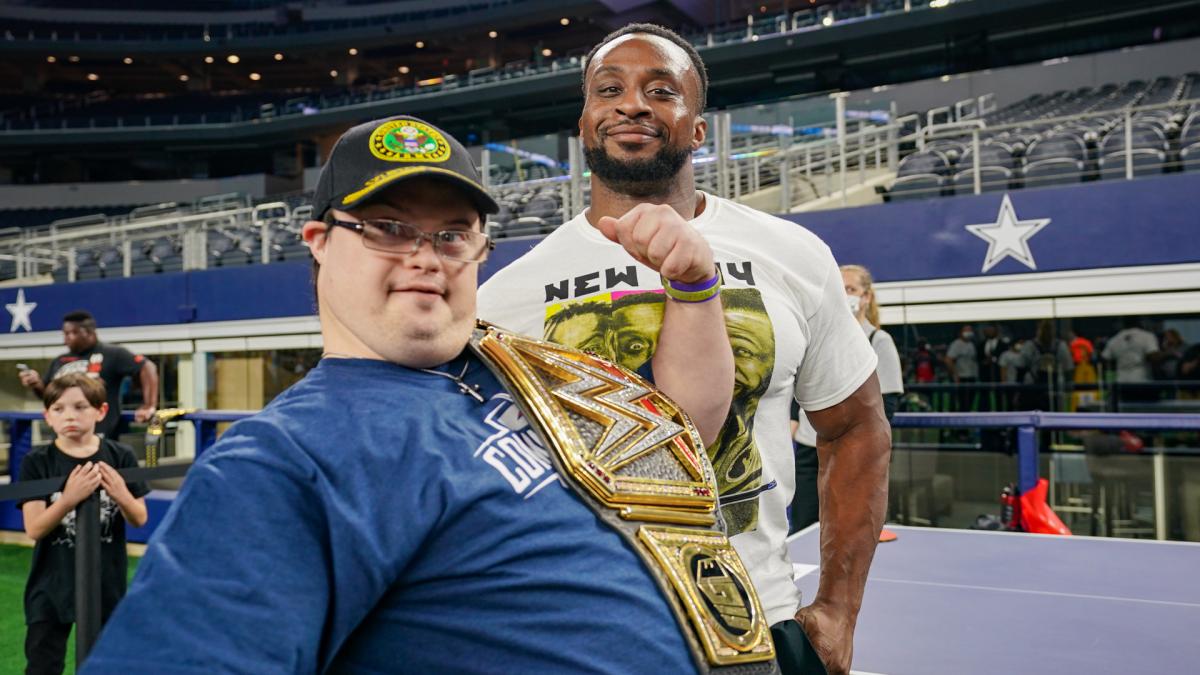 Photos From WWE Wrestlemania 38 Pre-Sale Party; The Undertaker Attends 2