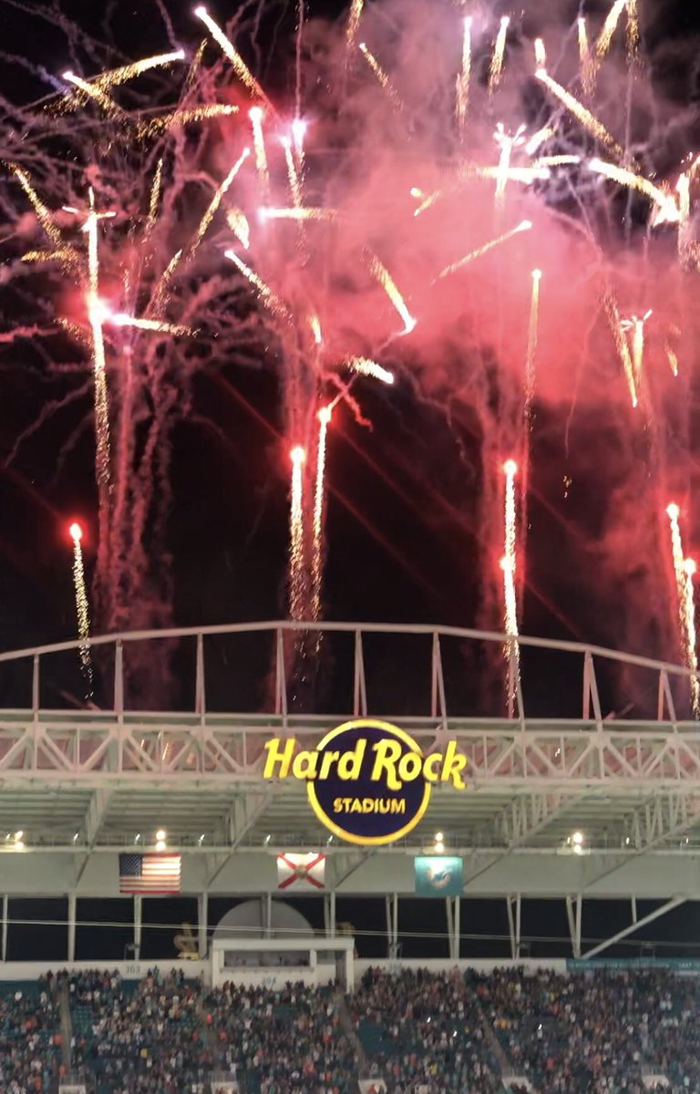 KWalinsky's tweet photo. Fun night at the Miami Dolphins game!
@HardRockStadium 
#FinsUp https://t.co/7aaV3qnTlz