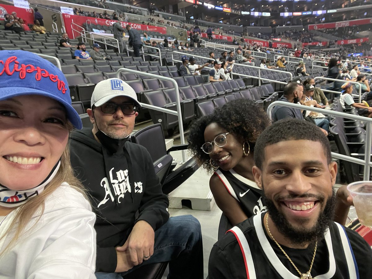 Joyzwish's tweet photo. Woohoo we wanna win whatever ๐
#clippergame
#ClipperNation https://t.co/voUt3IGyHq