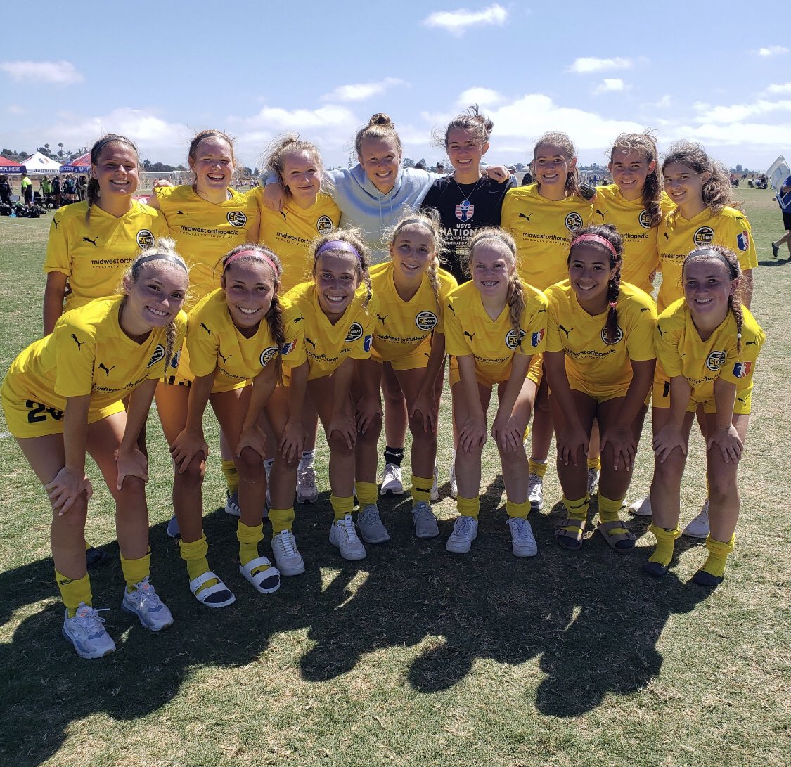 Signing day yesterday 💜 couldn’t have felt more blessed or excited about the next four years- feeling so grateful for every person who’s helped me reach my goal - Now it’s time to be a Tommie!