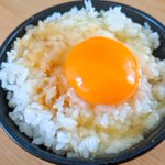 バターの風味がよく合いそう!とっても美味しそうな卵かけご飯のアレンジレシピ!