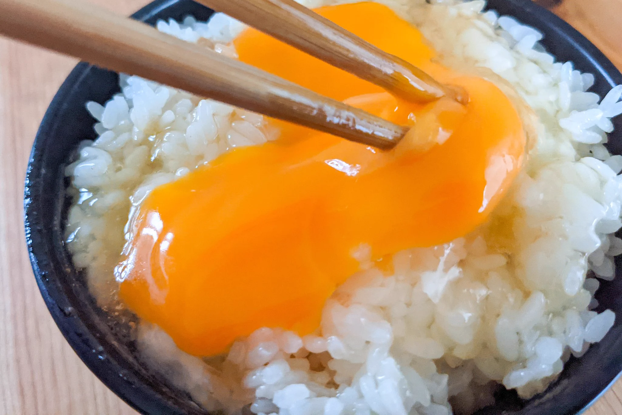 バターの風味がよく合いそう！とっても美味しそうな卵かけご飯のアレンジレシピ！
