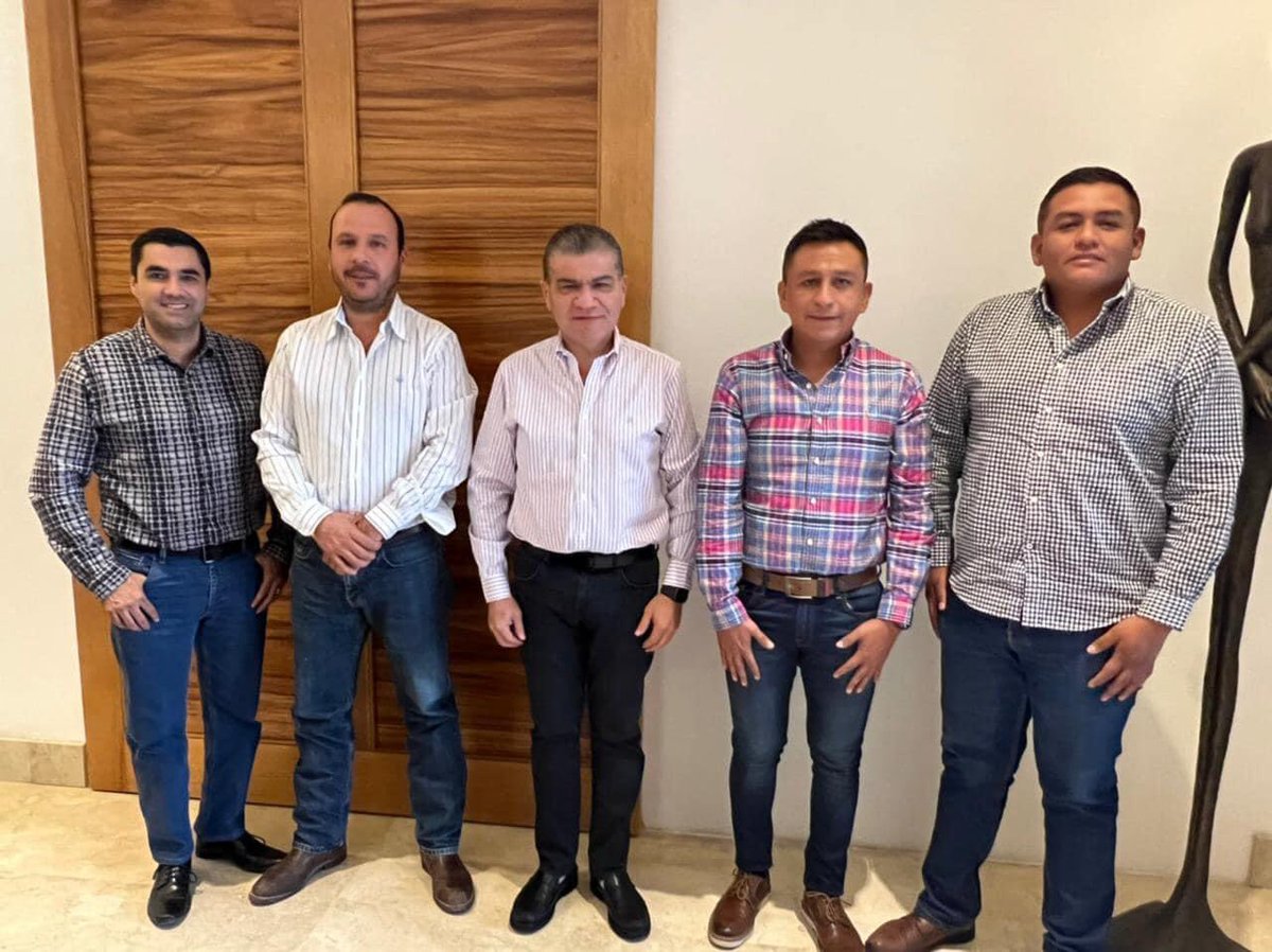 rigofuentes's tweet image. Con el liderazgo del Gobernador @mrikelme, una generación que marcará positivamente el rumbo de La Laguna de #Coahuila.

Tienen todo nuestro respaldo porque el futuro está en sus manos: @silvet_hilari, @Fer_Orozco_Lara, @charro_rl y @RUIZSP.