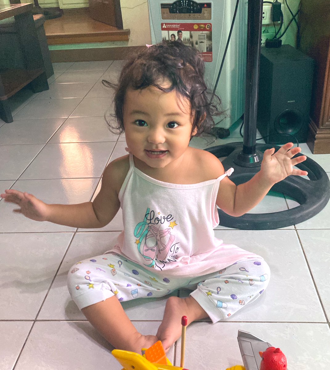 Kingjemz's tweet photo. #AnnaIsabel  🥰😘 https://t.co/9UMWYypHLq
