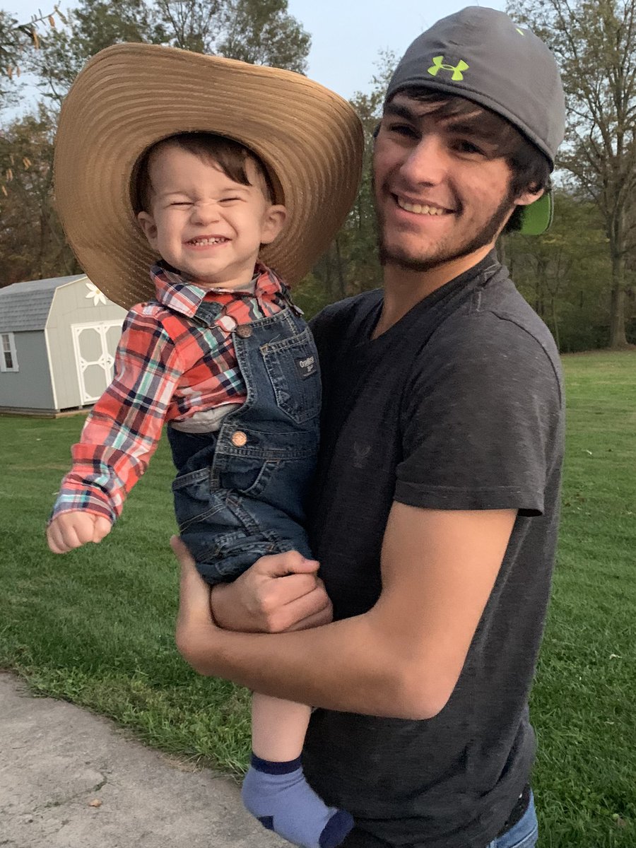 dizzyy27's tweet photo. My whole 🌎 in a couple 📸 https://t.co/pzxpWbVFQU