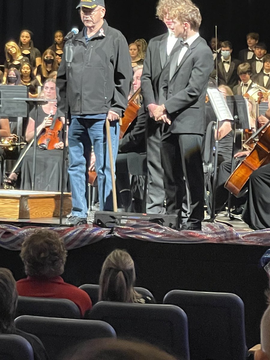 What an amazing ceremony to honor veterans!Plus it was great to see my kiddo and former students performing once again! <a href="/EastViewHS/">East View HS</a> <a href="/EVPatriotBand/">EVPB</a>