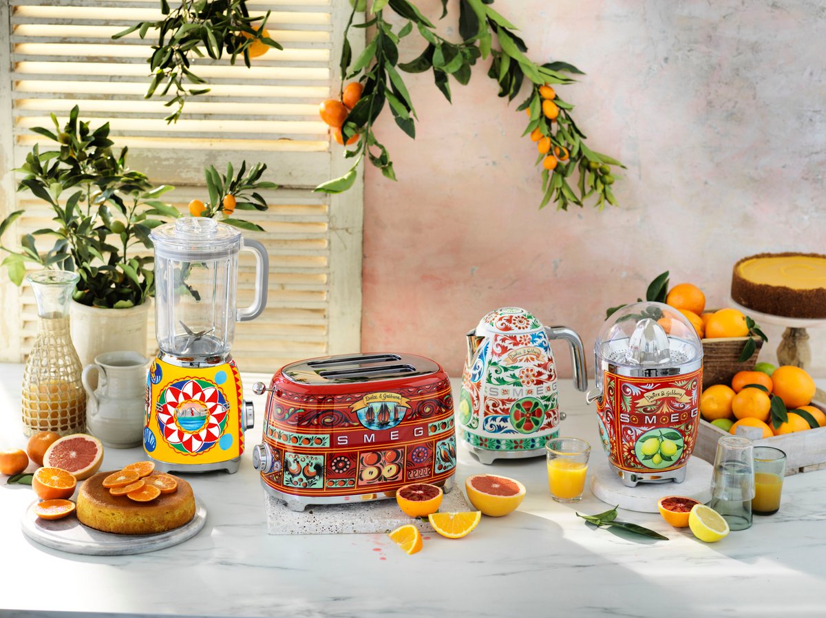 ItalyinAU's tweet photo. 🇮🇹Craftsmanship&style in your #Xmaswishlist🎄🎁
#Leadingtech &partnerships with great #designers in #Smeg's unique collections of #luxuryappliances
Discover its range #SicilyIsMyLove feat. @dolcegabbana and #DolceStilnovo feat. #GuidoCanali👇
https://t.co/q2rnDrh3k2
#ChooseItaly https://t.co/eepFRvXXtU