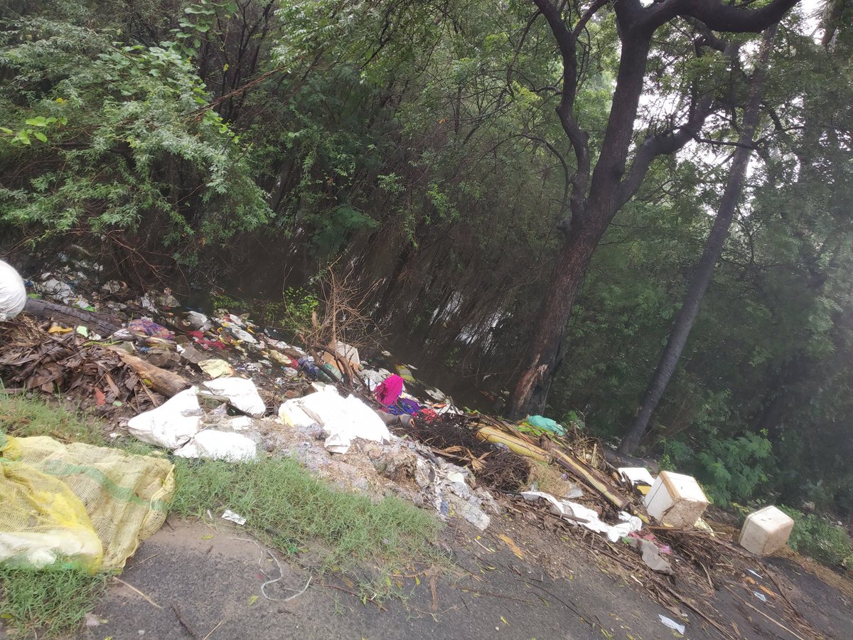 DrsenthilVa's tweet photo. @dkarthikTOI @TrichyCorp @Subramanian_ma @timesofindia Dumping plastic wastages , coconut shells , Garbages At Somarasampettai river bank vayalur road too.
#EnvironmentalPollutions #Healthissues #TrichyRural #Somarasampettai #Riverbanks https://t.co/GhNrSAmfFg