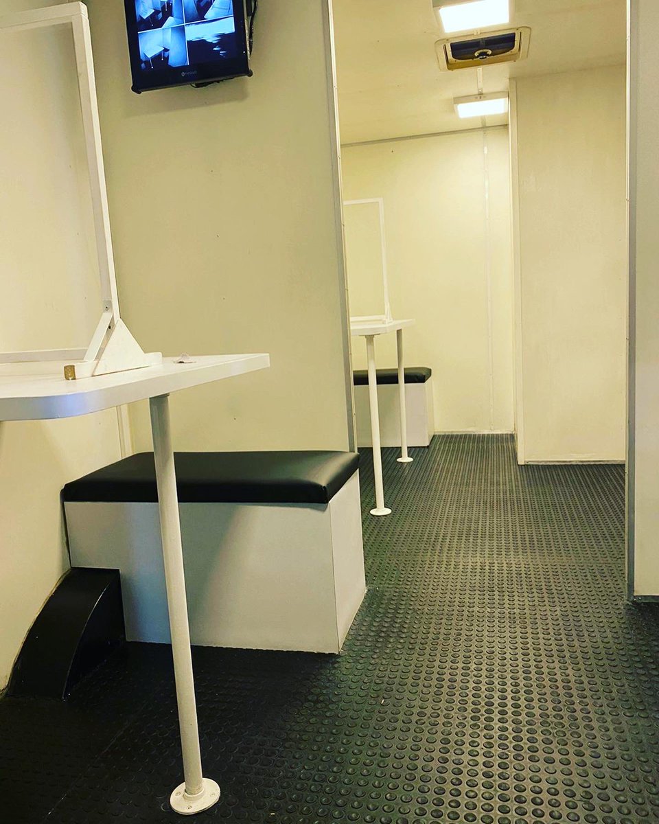 trinibelauzaran's tweet photo. Miembros de.  @ObsSegCiudadana donamos la renovación total de un Remolque para el programa “conduce  sin alcohol” “alcoholimetro. Es la primera donació de muchas. Tuvimos la presencia del Subsecretario @PabloVazC   (haciendo vínculos con nuestros policías y apoyándolos). https://t.co/kg0Zb863Xr
