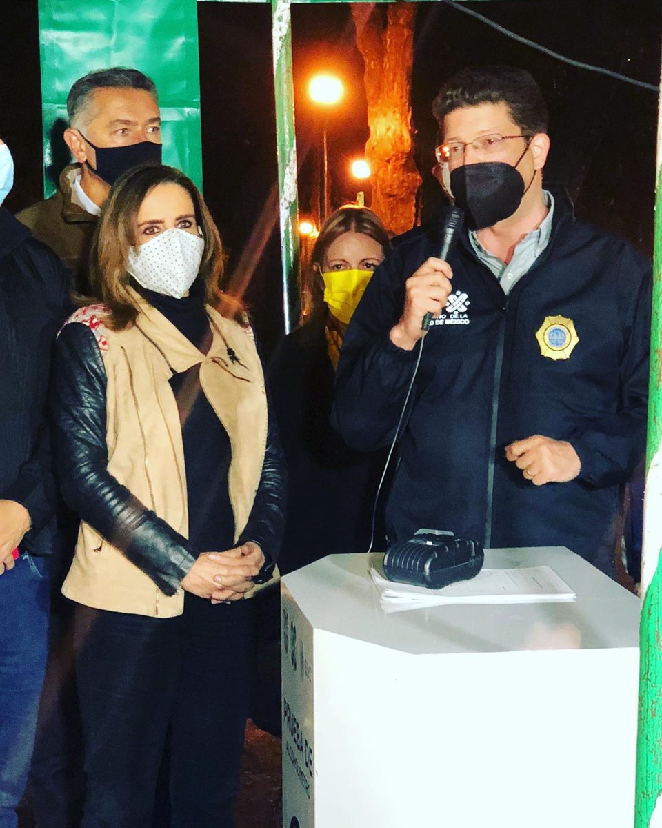 trinibelauzaran's tweet photo. Miembros de.  @ObsSegCiudadana donamos la renovación total de un Remolque para el programa “conduce  sin alcohol” “alcoholimetro. Es la primera donació de muchas. Tuvimos la presencia del Subsecretario @PabloVazC   (haciendo vínculos con nuestros policías y apoyándolos). https://t.co/kg0Zb863Xr