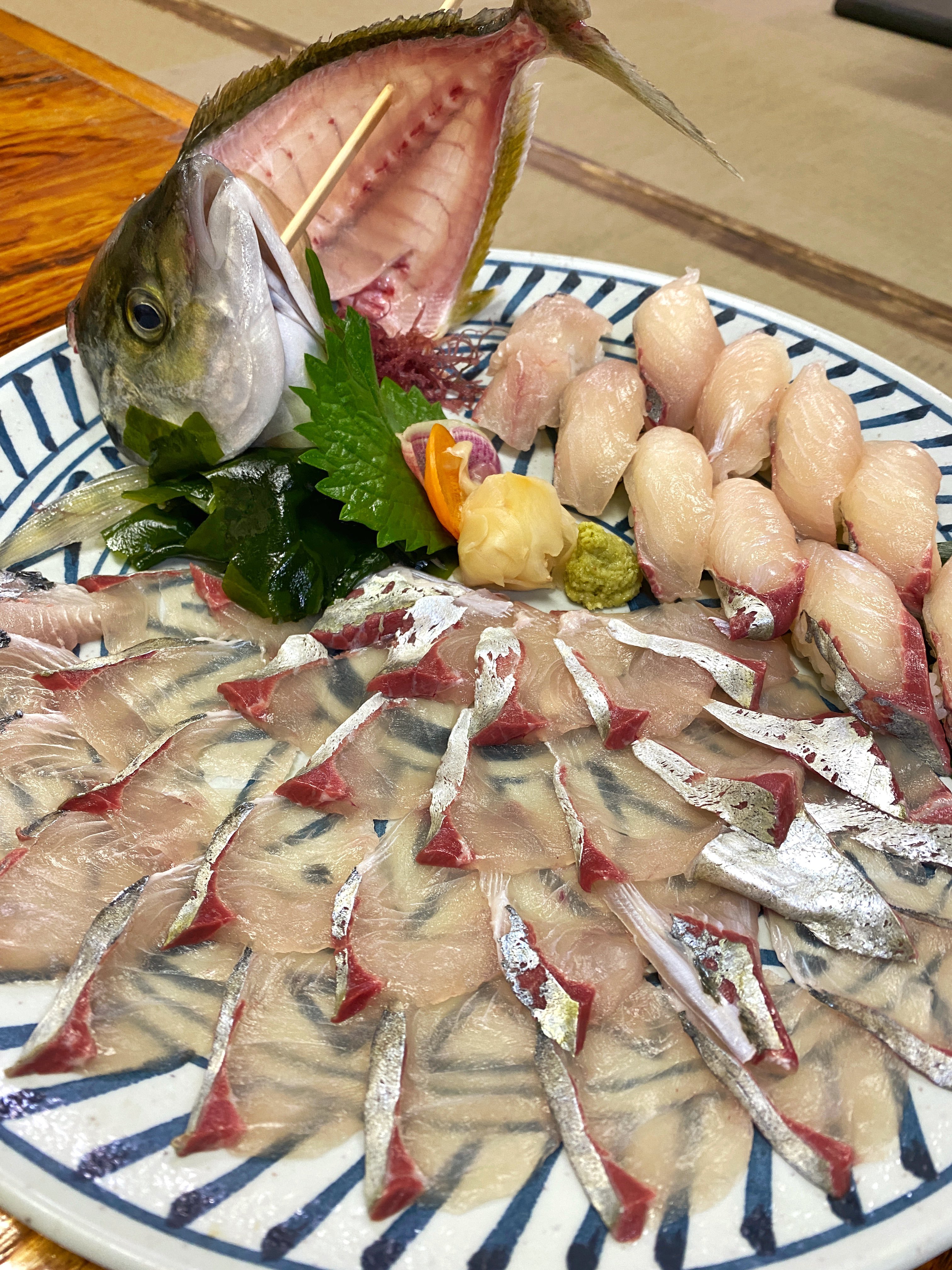 食べて埼玉 デカ盛り ざうお 所沢店 W海鮮天丼と釣った魚をその場で調理してもらえるお店がすごい 埼玉グルメ 所沢 釣り 居酒屋 T Co Jl5gzfjz6w Twitter