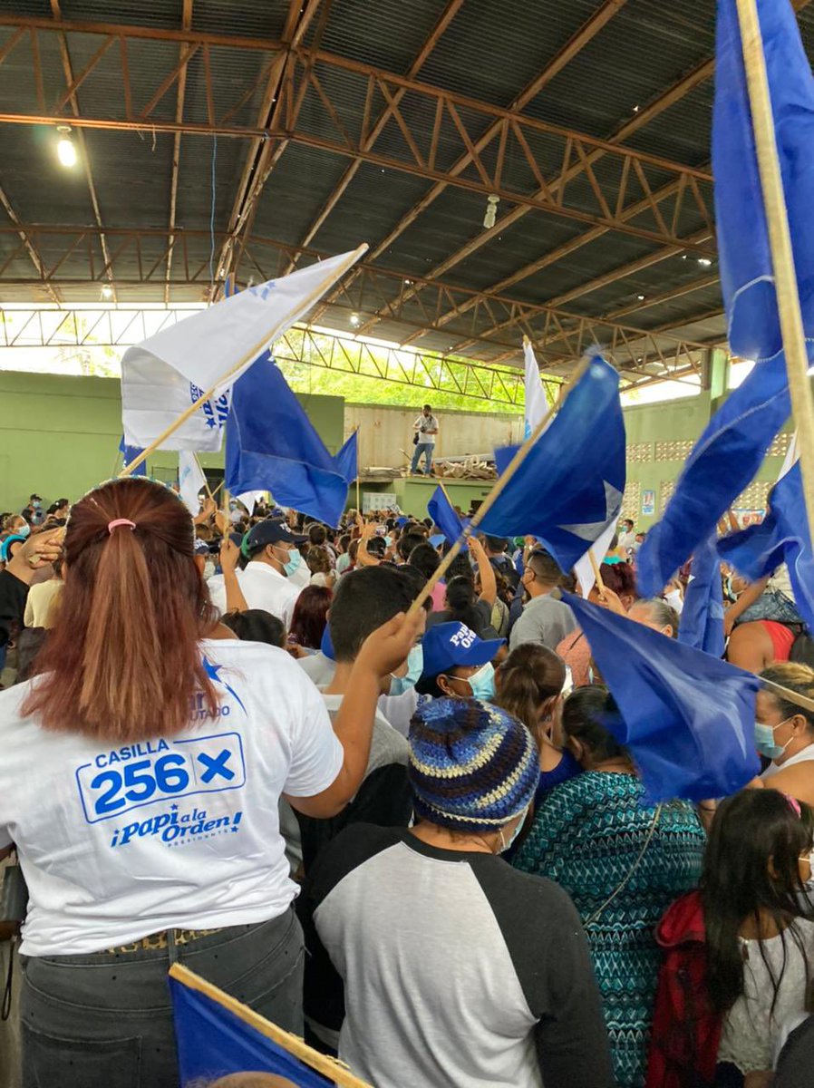 BogranGuillermo's tweet photo. #PapiPresidente 
@PNH_oficial https://t.co/dUq57LPovY