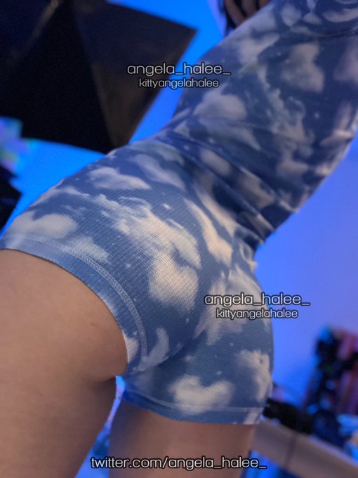 Retweet for more juicy ass ?? https://t.co/1K2DA5xUif