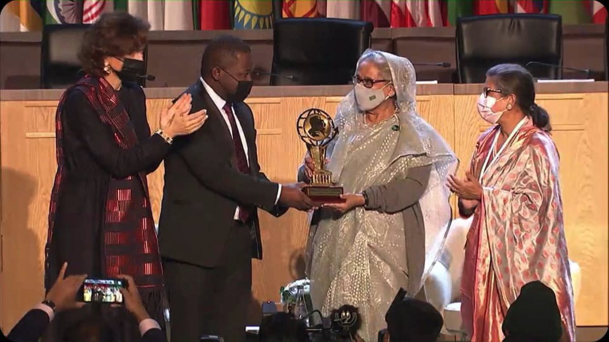 DON’T STOP BELIEVING…

I am humbled to accept the @UNESCO-Bangladesh Bangabandhu Sheikh Mujibur Rahman Prize for #CreativeEconomy' on behalf of my team @MotivUG, the creatives, partners that have believed in us from HPM #SheikhHasina & @AAzoulay at the #UnescoGC 

1/