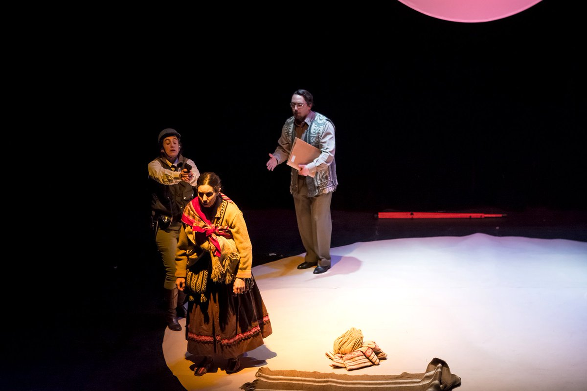 soyelizabethc's tweet photo. Viernes a las 22 hrs en @TeatroTimbre4
#limitrofe la pastora del sol, de Bosco Cayo. Últimas 3 funciones 🔥🦙 Queremos que todxs la vean‼️ Entradas por @AlternativaEsc Te esperamos!! https://t.co/b9m8nYoB71