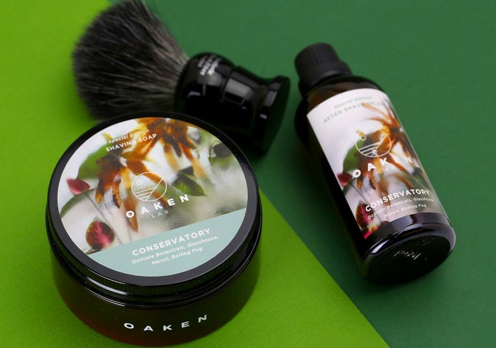 NEW LIMITED SEASONAL RELEASE “Conservatory” from our friends at Oaken Lab.

Beautiful lush greens, neroli, sweet ambergris, resinous benzoin and masterfully balanced earthy patchouli. This is an incredibly sophisticated scent profile. Highly recommended.… instagr.am/p/CWKQm1IhLJo/