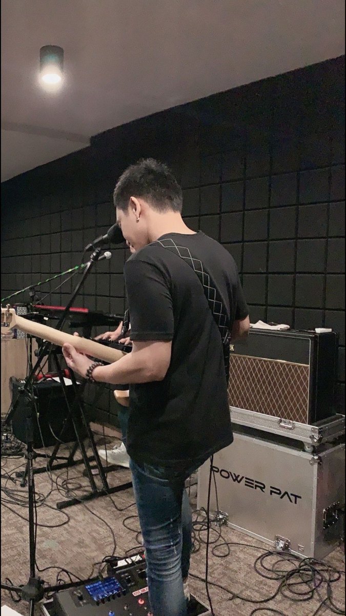 see_viKeaPP's tweet photo. เห็นหลังก็อยากซบ แต่อยากคบกับเธอมากกว่า สำออยแพร๊บบบบ
#ไม่ได้แกล้งสำออย https://t.co/VVUlWnkj25