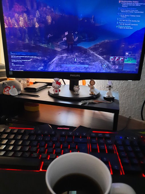 #gutenmorgen 🥰 Kaffee trinken und ein bisschen in #newworld farmen 🥰 https://t.co/2WqjDkbY2q<a href="/tag/gutenmorgen"class="tags">#gutenmorgen</a><a href="/tag/newworld"class="tags"><span>#newworld</span></a>