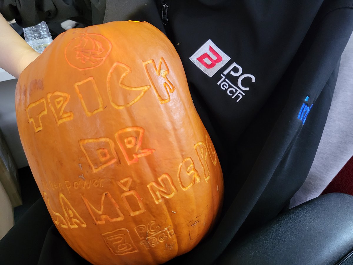 budgetpc's tweet photo. Happy Halloween🎃
#halloweenpumpin #bpctech https://t.co/TGHsjIfDch