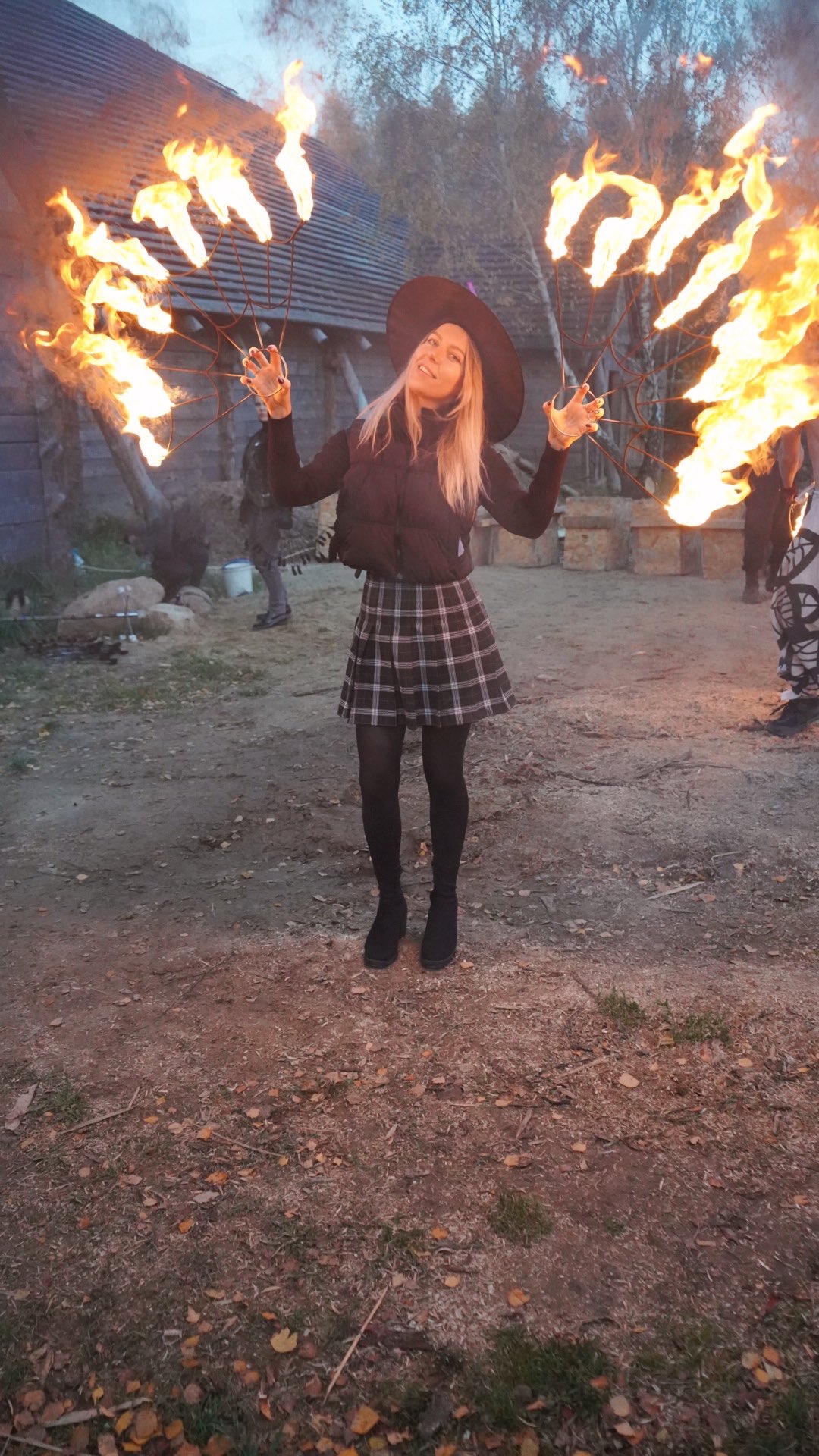 kochansucks on Twitter: "Creepy #Halloween my loves 😈🖤🖤🖤 all the