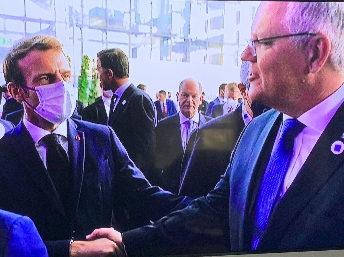 MrSquiggleAu's tweet image. How good would it be if @EmmanuelMacron leaned over and gave @ScottMorrisonMP a friendly #headbutt            #auspol #AuspolSoCorrupt