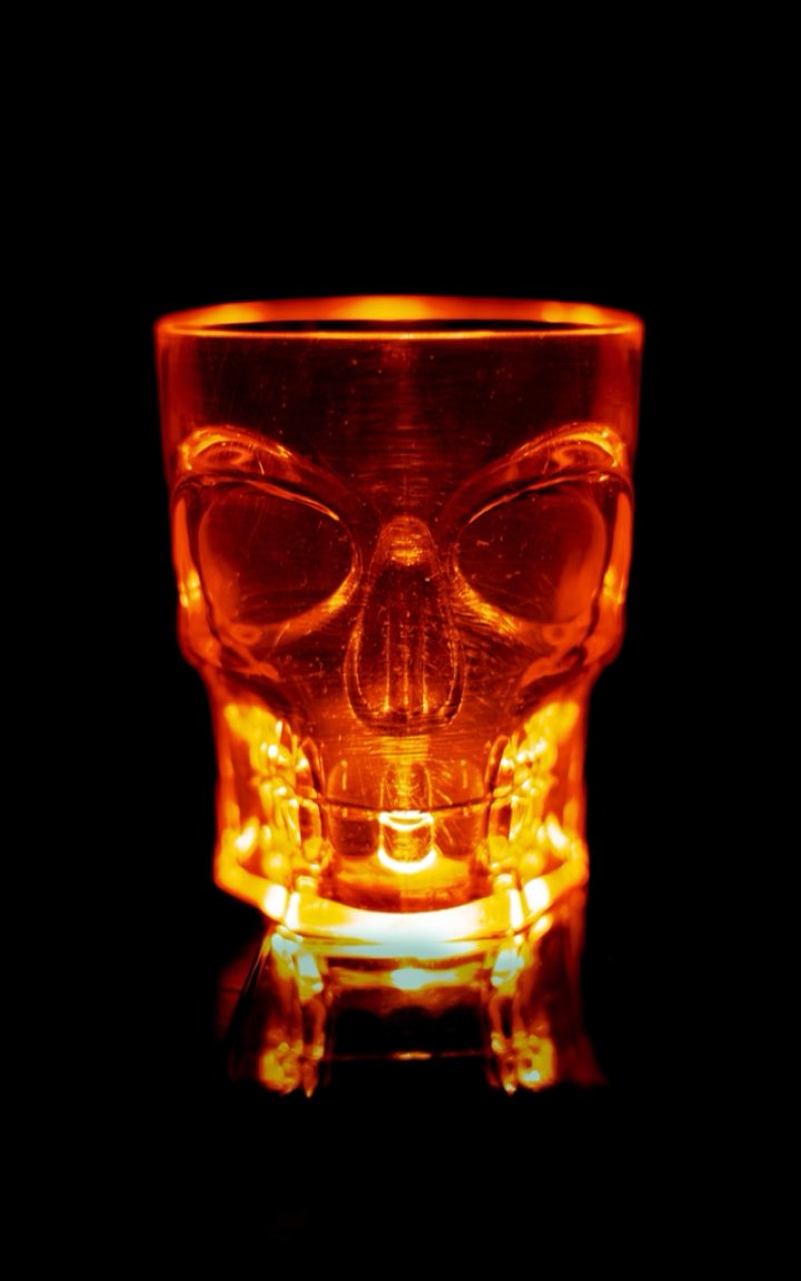 JevisPhoto's tweet photo. Halloween shot of my  phone torche underneath a skull glass

 Be sure to check out my carousel
⬇️⬇️⬇️
https://t.co/Qdy53KQBnk https://t.co/7p7hsoOy83