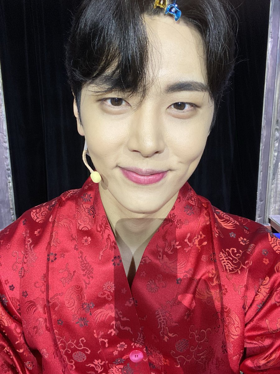privatesf9's tweet photo. 🐣21.10.31 4.54PM KST📸 https://t.co/WfsLwYJBCO