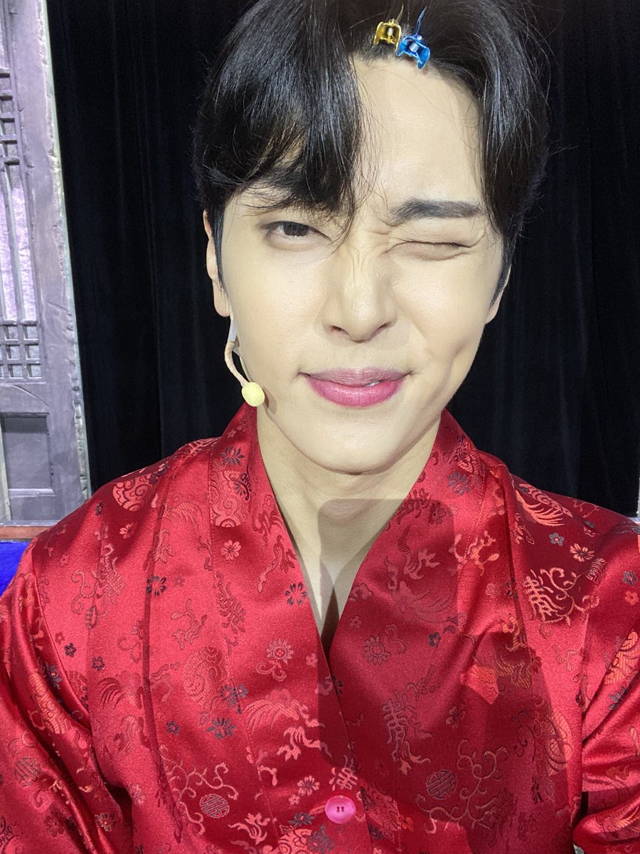 privatesf9's tweet photo. 🐣21.10.31 4.54PM KST📸 https://t.co/WfsLwYJBCO