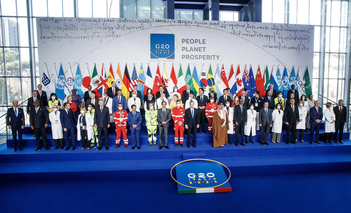 matteobonesse's tweet photo. Vedere che nella foto di rito del #g20 sono stati coinvolti medici ed infermieri della Croce Rossa è un inno alla gioia nei confronti di tutte quelle persone corrette, uno schiaffo morale nei confronti di chi sfrutta determinate situazione per far insidiare l’odio fra la gente. https://t.co/NzdEQXh9LV