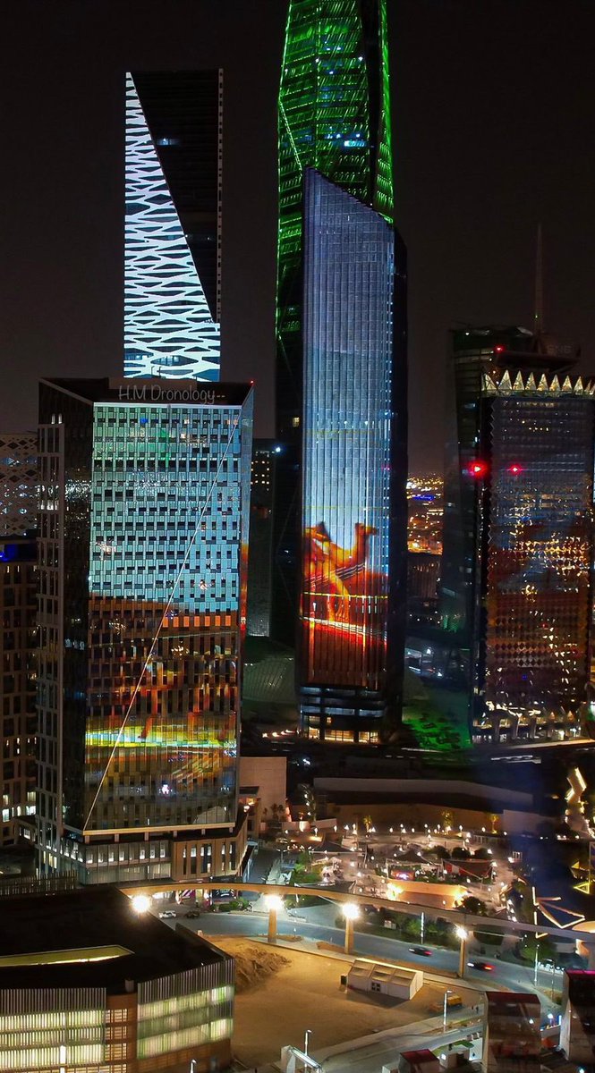 المملكة العربية #السعودية، حيث التاريخ يعانق الحضارة 🇸🇦

#Saudi Arabia, where history and modernity meet