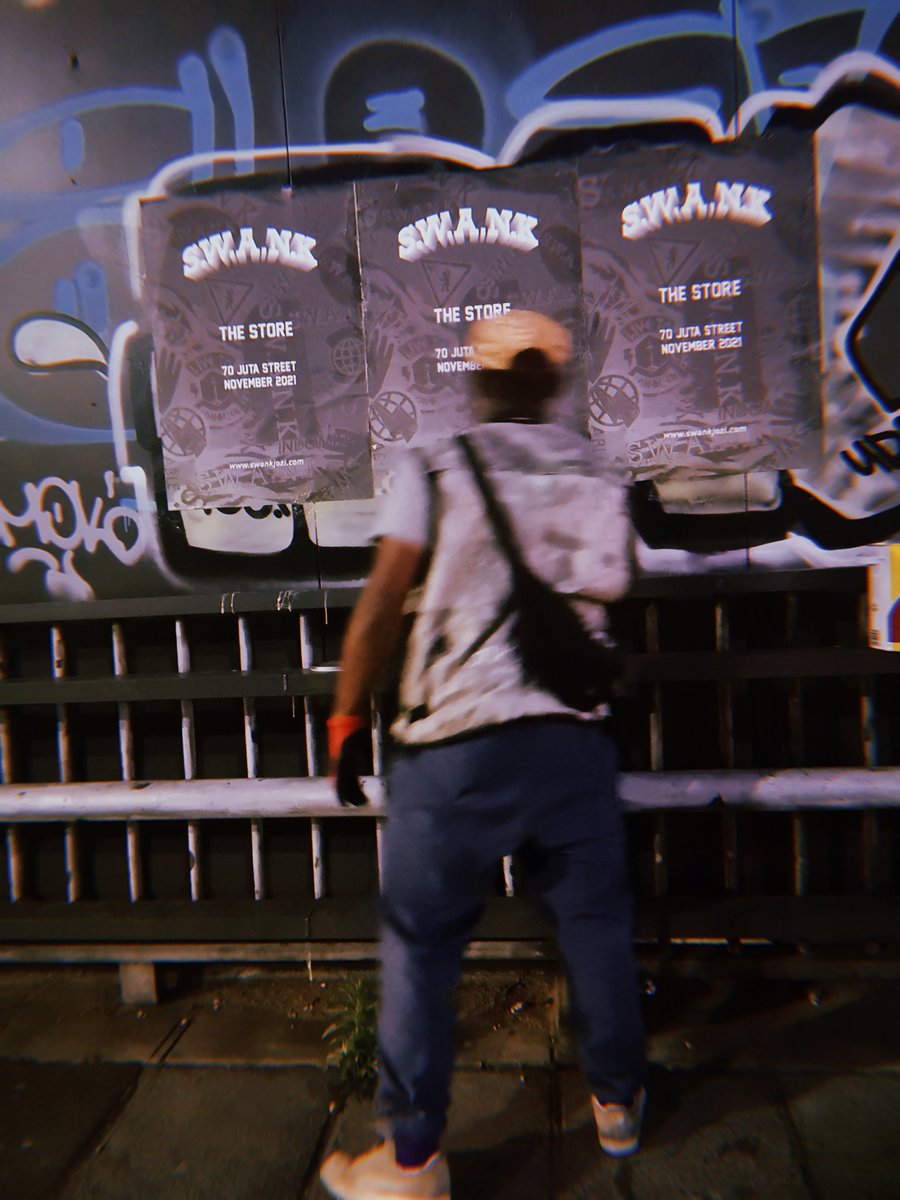 MahootaAfrika's tweet photo. KEEP S.W.A.N.K OUTTA THE STREETS.
WE AT 70 JUTA STREET, BRAAMFONTEIN FROM THIS NOVEMBER!
SPACE OPENS ON THURSDAY!
#DalaItYourself
#BeenRunning
#8thYearIn https://t.co/XZr7xMNkDs