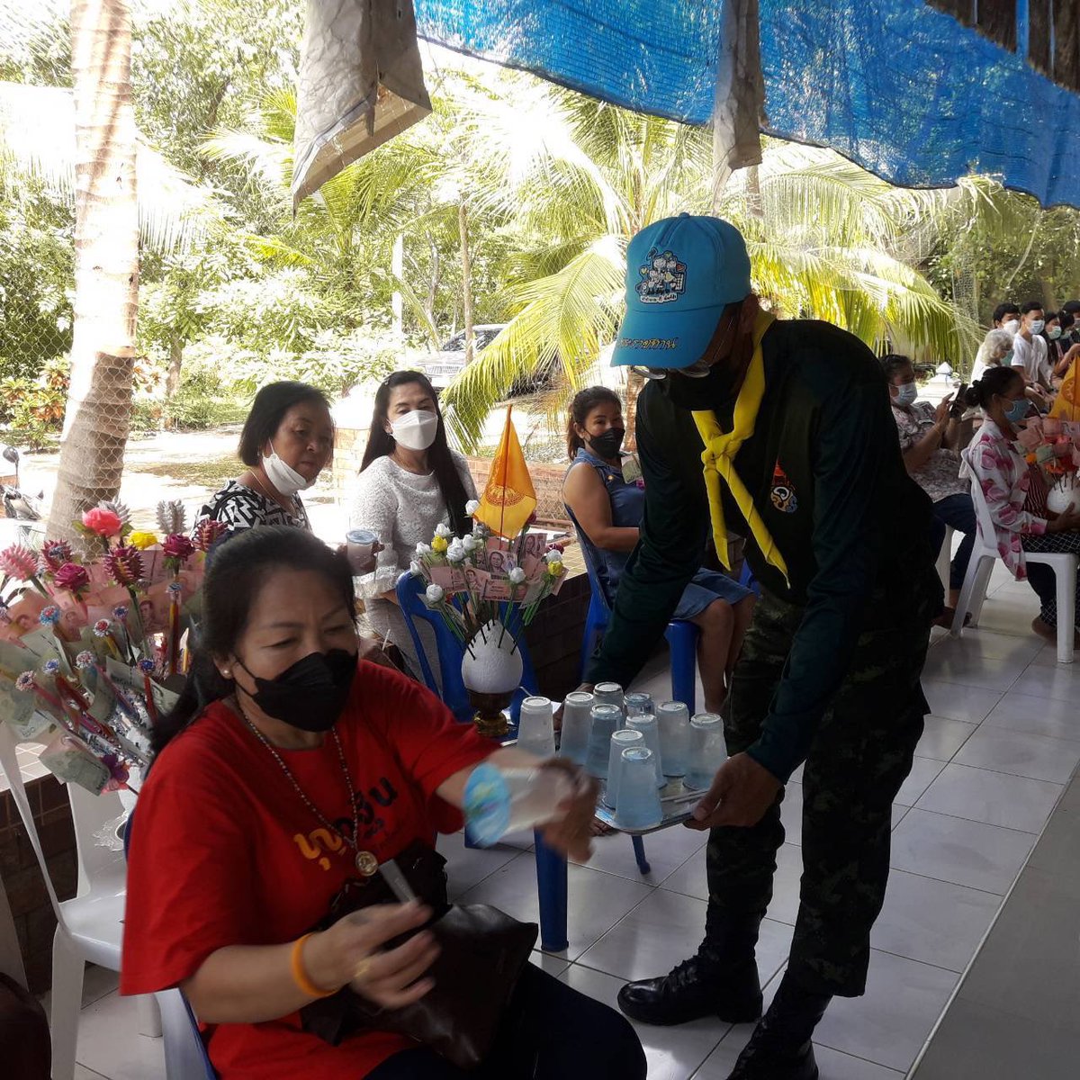 1st_Army_Area's tweet photo. "ร่วมแรงร่วมใจ ทอดกฐินสามัคคี ตามกำลังศรัทธา" 

 #กองพันทหารราบที่3กรมทหารราบที่19 ￼จัดกำลังพลอำนวยความสะดวกให้พระภิกษุสงฆ์ประชาชน ที่มาร่วมพิธีทอดกฐินสามัคคี ณ ศูนย์ปฎิบัติธรรม "ธรรมคลายทุกข์"  บ.หนองปลวก ม.4 ต.แก่งเสี้ยน อ.เมือง จ.กาญจนบุรี

#กองทัพบกทนุบำรุงศาสนา https://t.co/CtS1p0tOjP